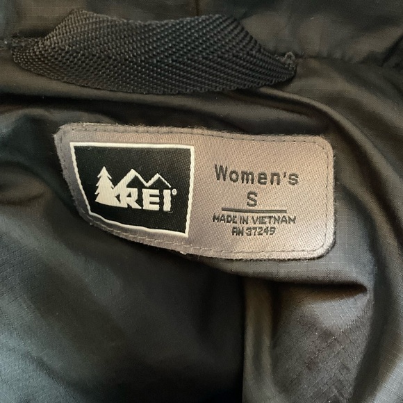 REI Insulated Puffer Vest Black Zip Front Women’s Size S Outdoor Hiking Camping - Picture 6 of 8